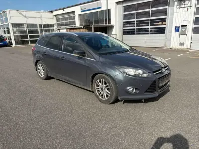 Gebraucht Ford Focus Titanium 140 PS (102 kW) 2013 Schwarz Limousine