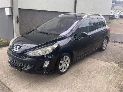 Gebraucht Peugeot 308 SW Family 120 PS (88 kW) 2011 Schwarz Kombi