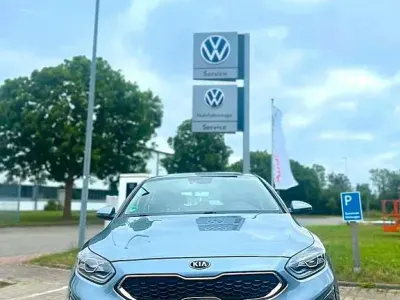 Gebraucht Kia Ceed 160 PS (117 kW) 2021 Silber Kleinwagen