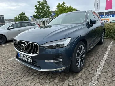 Gebraucht Volvo XC60 Plus 197 PS (144 kW) 2021 Blau SUV