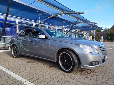 Grau Gebraucht 2010 Mercedes E220 Avantgarde Limousine | 4.500 € (Fairer Preis)