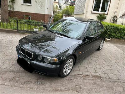 Second-hand BMW 318 143 CP (105 kW) 2001 Negru Coupe