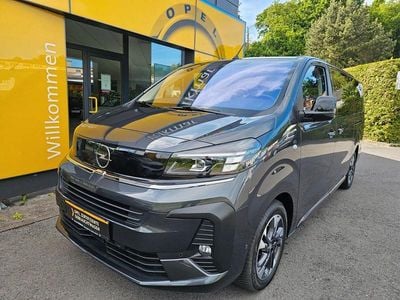 Grau Gebraucht 2024 Opel Zafira Life Edition Van / Kleinbus | 35.980 € (Fairer Preis)