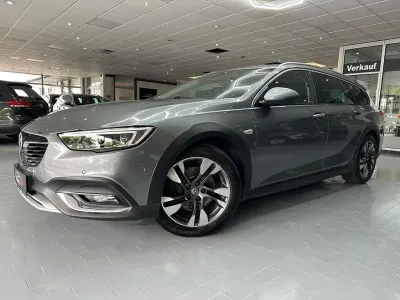 Gebraucht Opel Insignia Country Tourer Exklusiv 209 PS (153 kW) 2018 Satin steel grey 4 Kombi