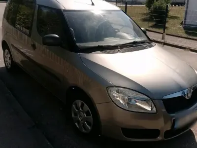 Gebraucht Skoda Roomster 85 PS (62 kW) 2009 Andere farben Van / Kleinbus