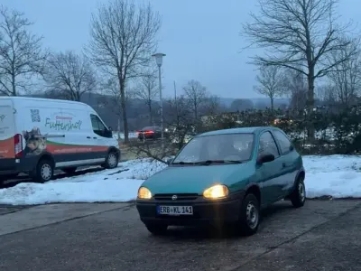 Gebraucht Opel Corsa 45 PS (33 kW) 1993 Grün Kleinwagen