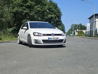 Gebraucht VW Golf VII GTI 230 PS (169 kW) 2015 Weiß Kleinwagen