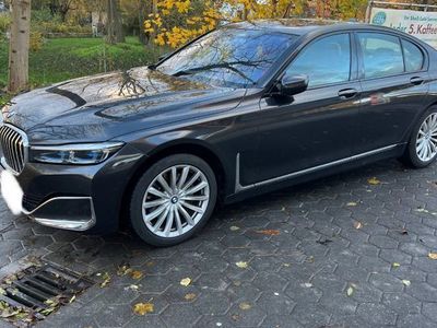 BMW 730
