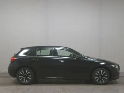 Gebraucht Mercedes A200 Style 150 PS (110 kW) 2023 Schwarz Limousine
