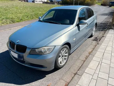 Usata BMW 318 129 CV (94 kW) 2005 Blu Berlina