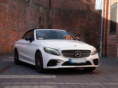 Gebraucht Mercedes C200 AMG line 184 PS (135 kW) 2018 Weiß Cabrio