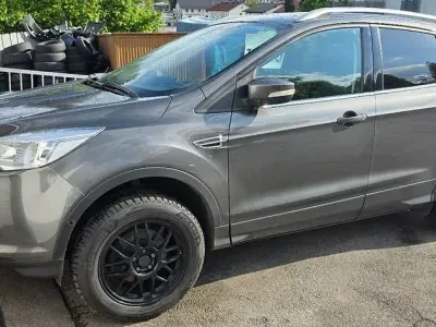 Używany Ford Kuga Trend 150 KM (110 kW) 2015 Szary SUV