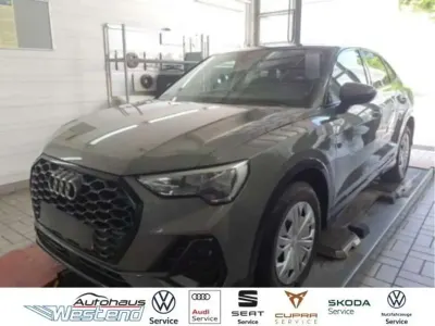 Gebraucht Audi Q3 Sportback Performance 150 PS (110 kW) 2022 Chronosgrau metallic SUV