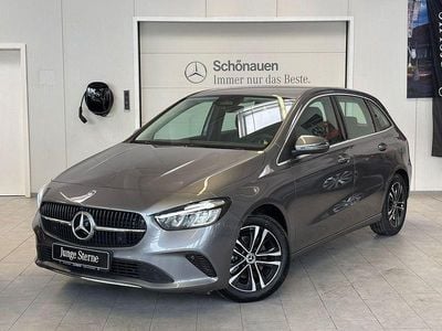 Lack mountaingrau Gebraucht 2024 Mercedes B200 Progressive Van / Kleinbus | 29.950 € (Guter Preis)