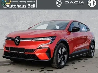 Używany Renault Megane E-Tech Equilibre 160 kW (218 KM) 2022 Czerwony Sedan/Limuzyna