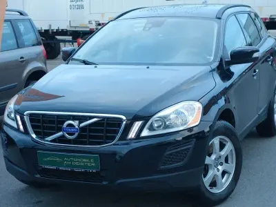 Usado Volvo XC60 Kinetic 163 HP (119 kW) 2011 Preto SUV