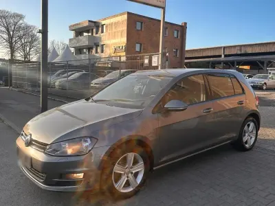 Gebraucht VW Golf VII Trendline 105 PS (77 kW) 2013 Silber Kleinwagen
