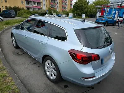 Gebraucht Opel Astra 110 PS (80 kW) 2016 Blau Kombi