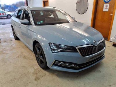 Gebraucht Skoda Superb Ambiente 218 PS (160 kW) 2021 Blau Kombi