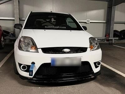Gebraucht Ford Fiesta ST 150 PS (110 kW) 2007 Weiß Kleinwagen