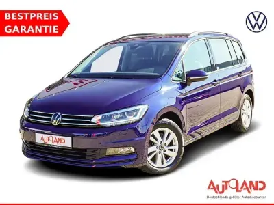 Gebraucht VW Touran Comfortline 122 PS (89 kW) 2023 Blau Van / Kleinbus