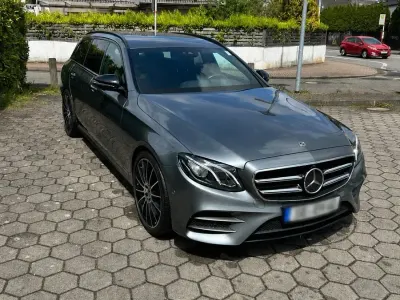 Gebraucht Mercedes E220 194 PS (142 kW) 2019 Grau Kombi