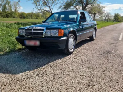 Gebraucht Mercedes 190 Avantgarde 90 PS (66 kW) 1992 Grün Limousine