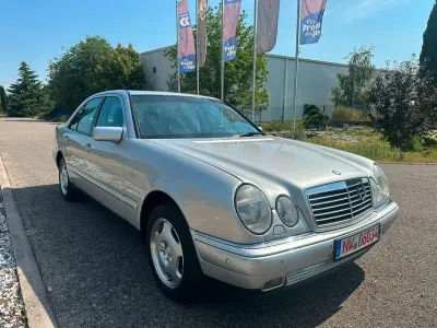 Gebraucht Mercedes E280 1998 Silber Limousine