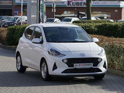 Gebraucht Hyundai i10 Edition 30 67 PS (49 kW) 2021 Weiß Kleinwagen