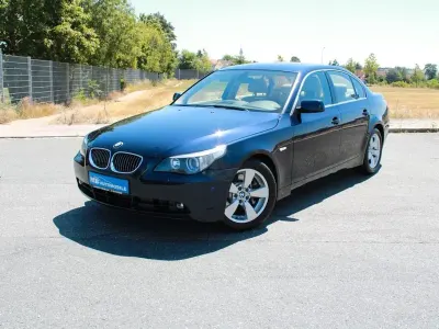 Gebraucht BMW 545 333 PS (244 kW) 2003 Blau Limousine
