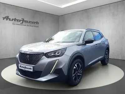 Gebraucht Peugeot 2008 Allure 101 PS (74 kW) 2023 Artense silber SUV