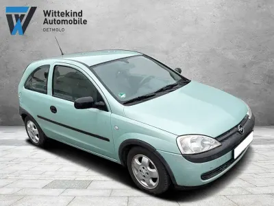 Używany Opel Corsa 58 KM (42 kW) 2002 Zielony Hatchback