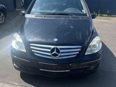 Mercedes B200