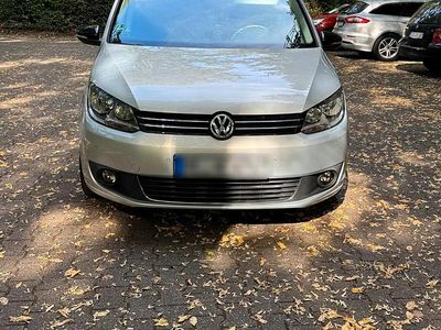 Silber Gebraucht 2010 VW Touran Van / Kleinbus | 6.500 € (Etwas zu teuer)