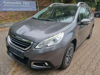 Gebraucht Peugeot 2008 Active 82 PS (60 kW) 2015 Platiniumgrau/meta SUV