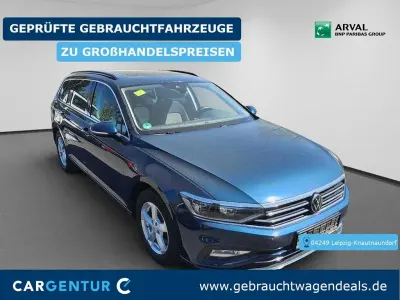 Gebraucht VW Passat Business 150 PS (110 kW) 2022 Blau (metallic) Kombi