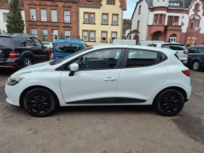 Gebraucht Renault Clio IV Initiale Paris 75 PS (55 kW) 2014 Weiß Limousine