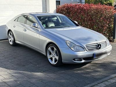Begagnad Mercedes CLS320 224 HK (164 kW) 2005 Silver Sportkupé