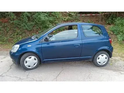 Gebraucht Toyota Yaris 64 PS (47 kW) 2003 Blau Kleinwagen