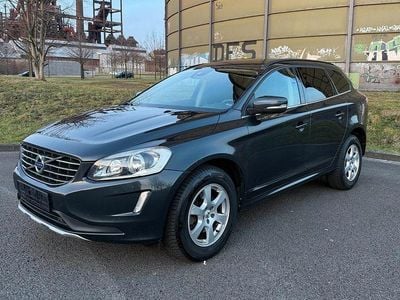 Grau Gebraucht 2016 Volvo XC60 Kinetic SUV | 11.000 € (Fairer Preis)