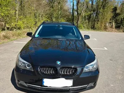 Gebraucht BMW 525 197 PS (144 kW) 2009 Schwarz Kombi