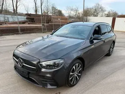 Używany Mercedes E300 AMG line 194 KM (142 kW) 2021 Szary Sedan/Limuzyna