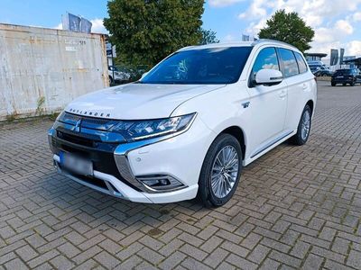 gebraucht Mitsubishi Outlander P-HEV 