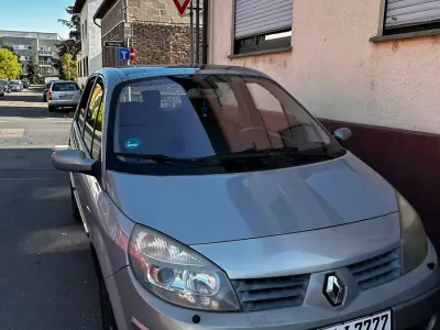 Gebraucht Renault Scénic II 116 PS (85 kW) 2004 Grau Van / Kleinbus