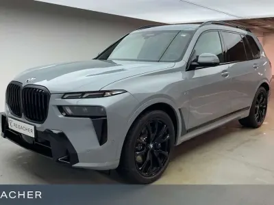Nuova BMW X7 Performance 352 CV (258 kW) 2026 Grigio SUV
