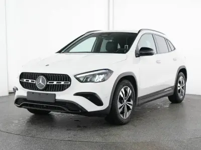 Gebraucht Mercedes GLA180 Progressive 136 PS (100 kW) 2026 Weiß SUV
