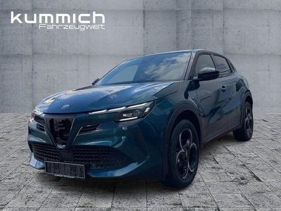 Blau Neu 2025 Alfa Romeo Junior SUV | 39.900 €