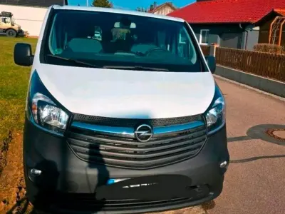 Gebraucht Opel Vivaro 120 PS (88 kW) 2018 Weiß Van / Kleinbus