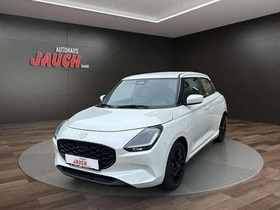 Pure white pearl metallic Neu 2026 Suzuki Swift Club Kleinwagen | 19.990 €