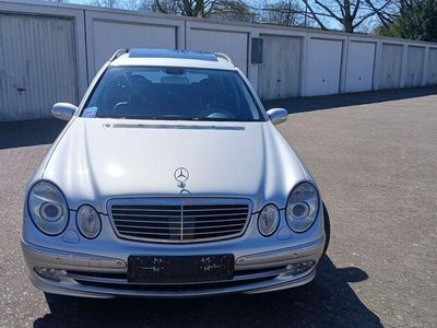 Mercedes E320